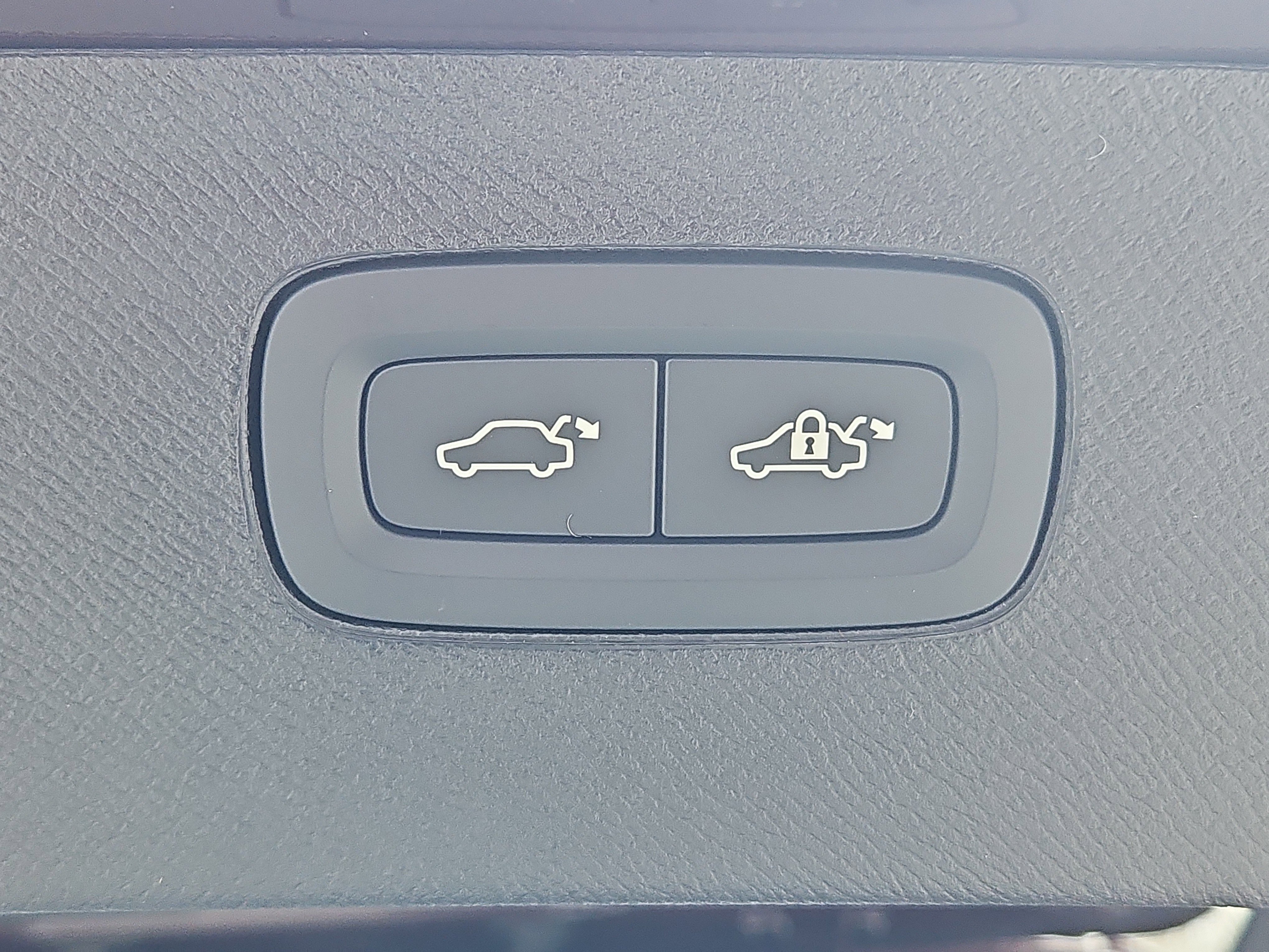 New 2026 Volvo XC90 B5 Core image 11