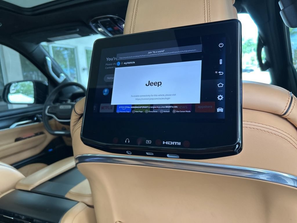 Used 2025 Jeep Grand Wagoneer L Series III w/ Rear Seat Video Group 1 AWD/4WD image 42