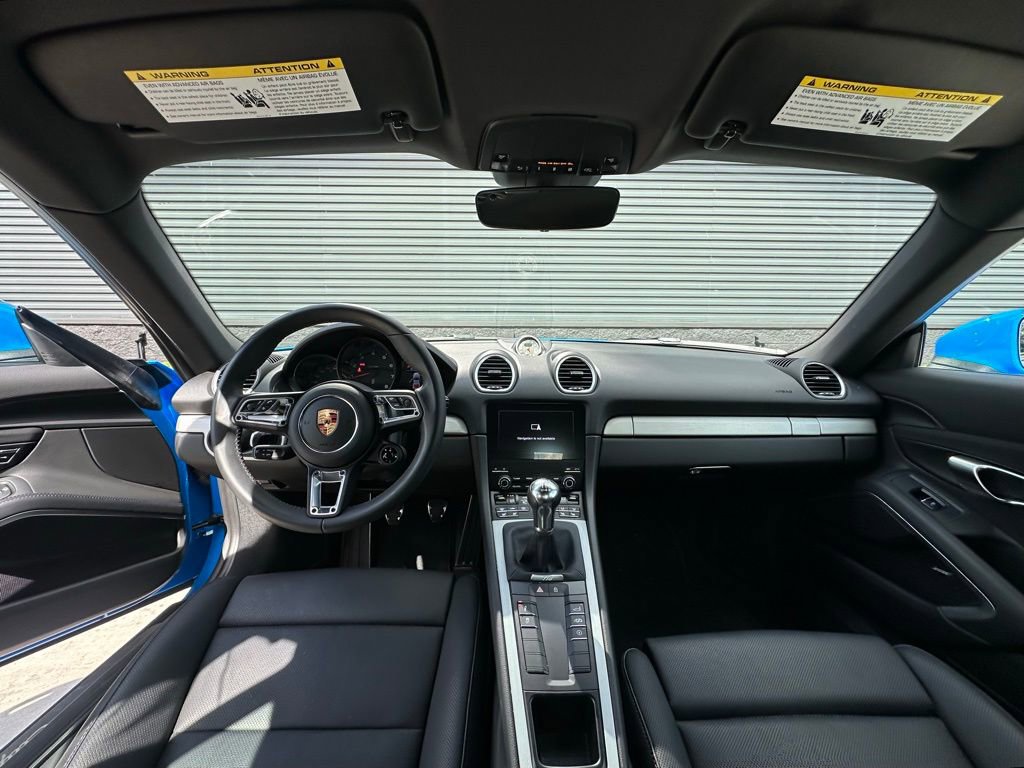 Used 2025 Porsche 718 Cayman image 11