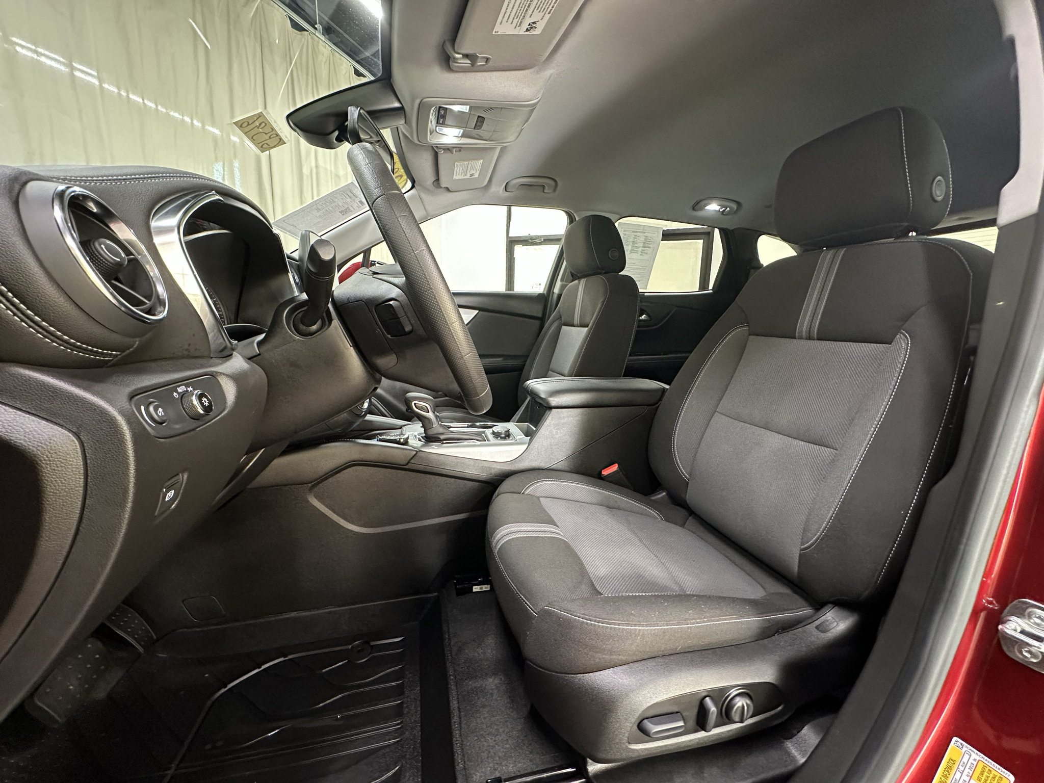 Certified 2025 Chevrolet Blazer LT w/ Convenience Package FWD image 27