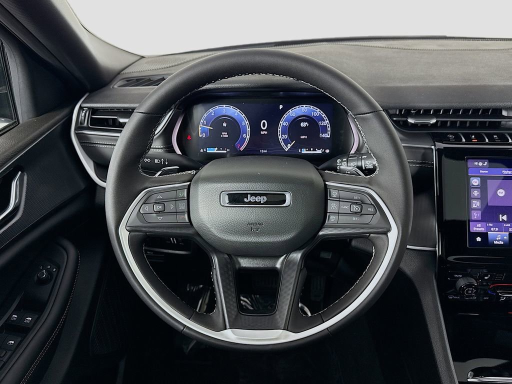 New 2025 Jeep Grand Cherokee Altitude image 29