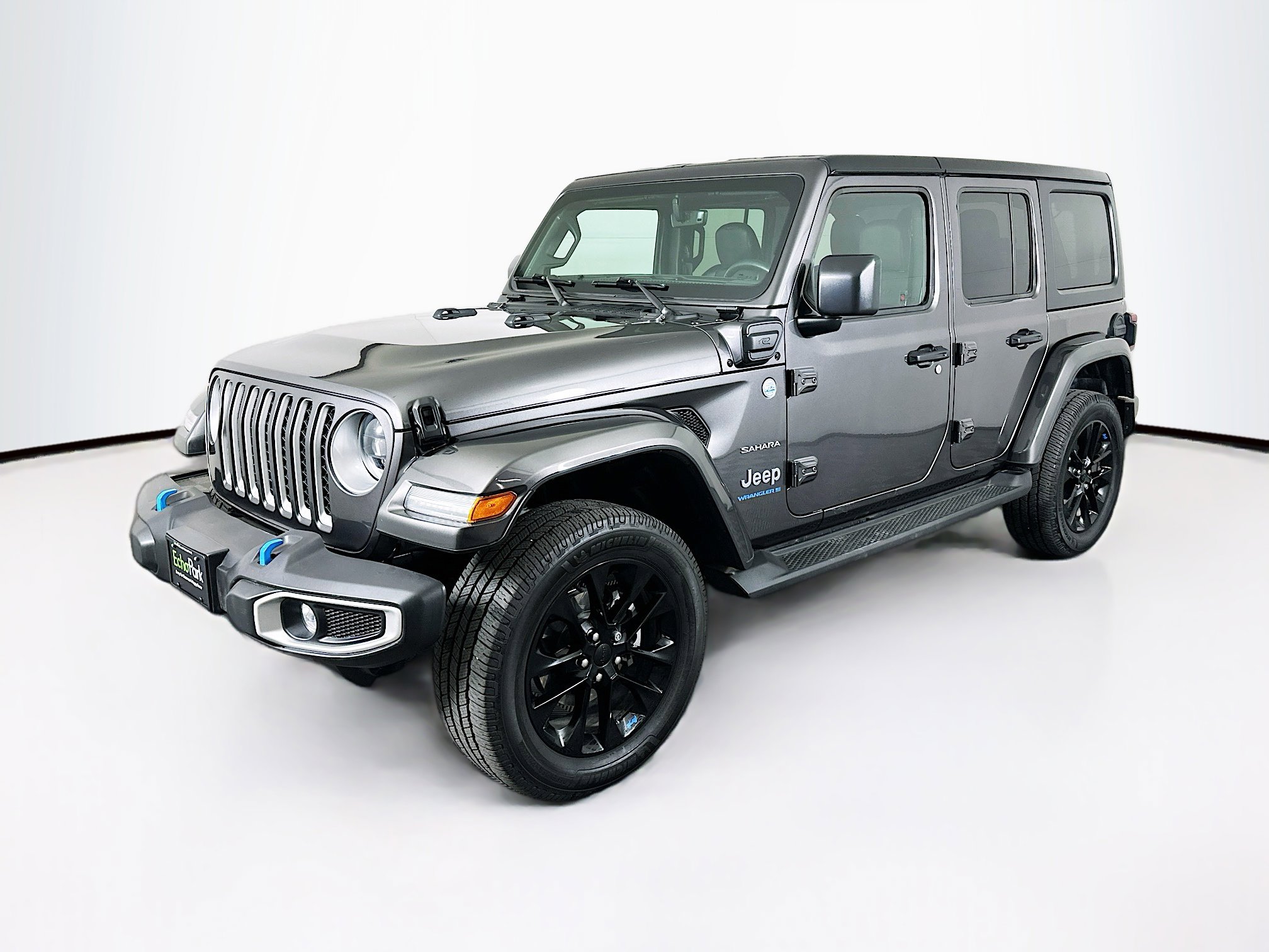Used 2023 Jeep Wrangler Sahara w/ Cold Weather Group image 3