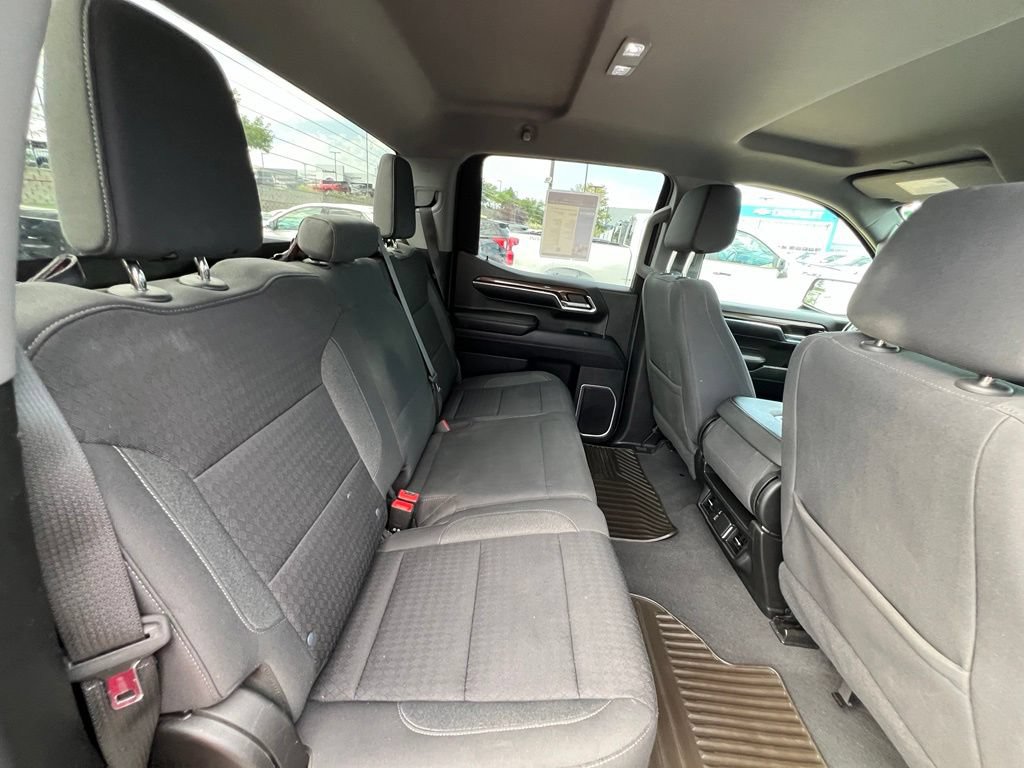 Used 2023 Chevrolet Silverado 1500 LT AWD/4WD image 22