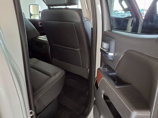 Used 2017 GMC Sierra 3500 SLT AWD/4WD image 28