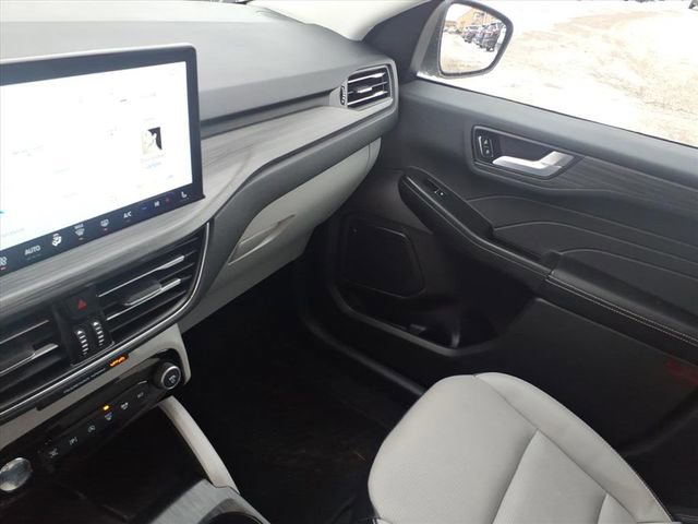 Certified 2023 Ford Escape Platinum image 23