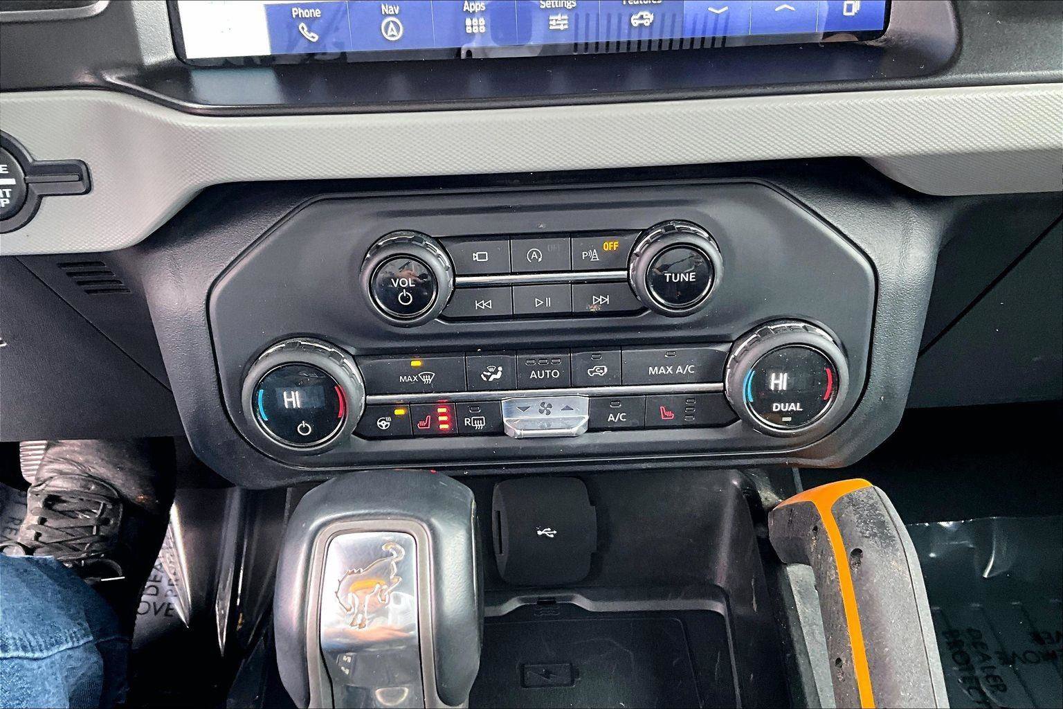 Used 2021 Ford Bronco Badlands image 32