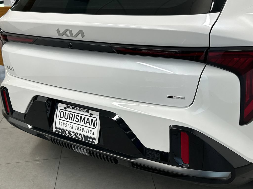 New 2026 Kia K4 GT-Line w/ GT-Line Premium Package FWD image 5