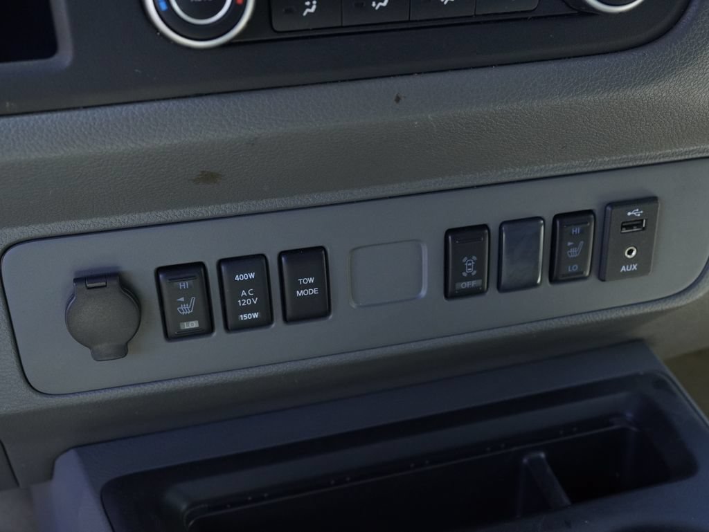 Used 2020 Nissan NV 3500 SL RWD image 17