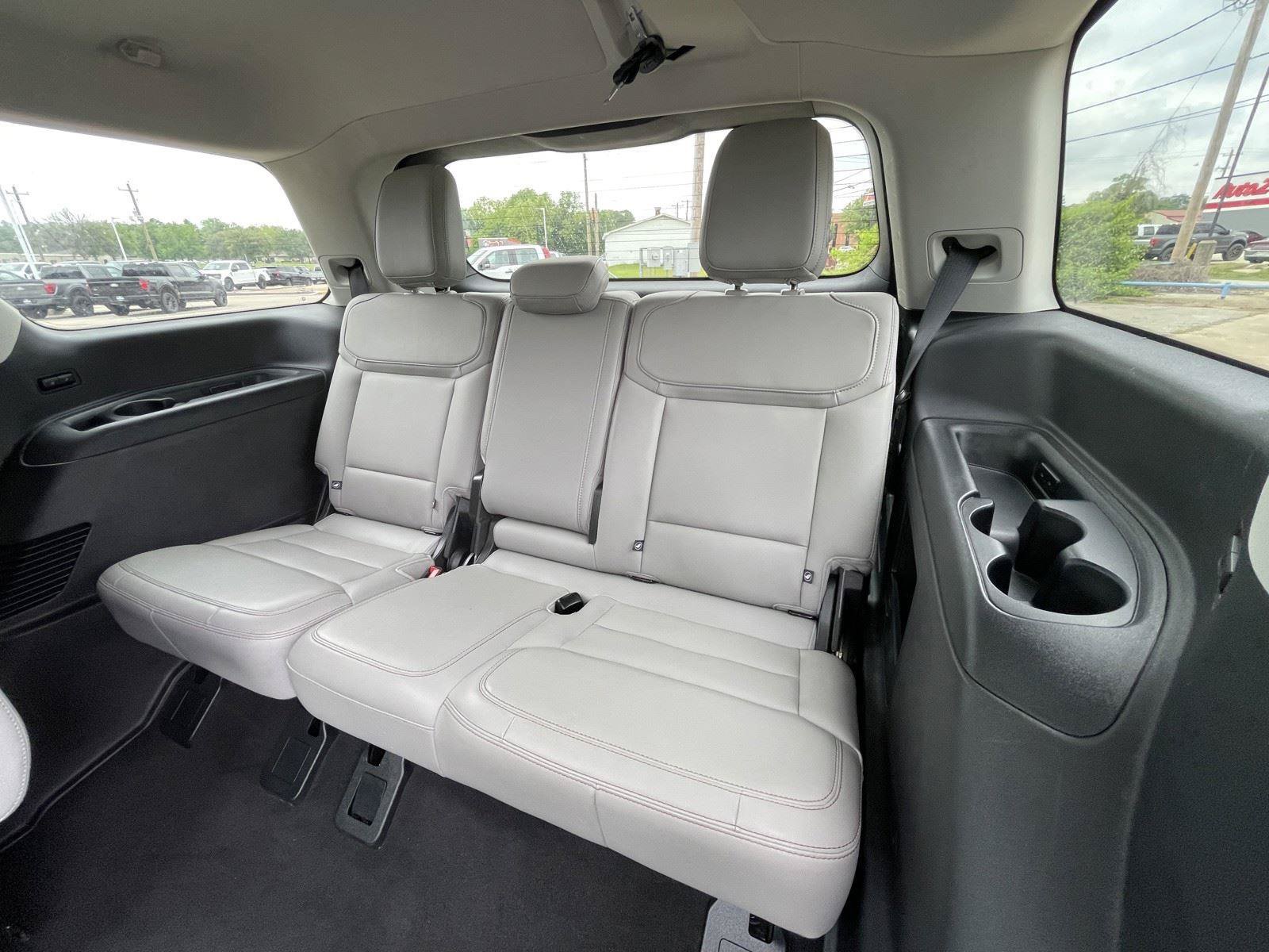 Used 2025 Ford Expedition Active AWD/4WD image 44