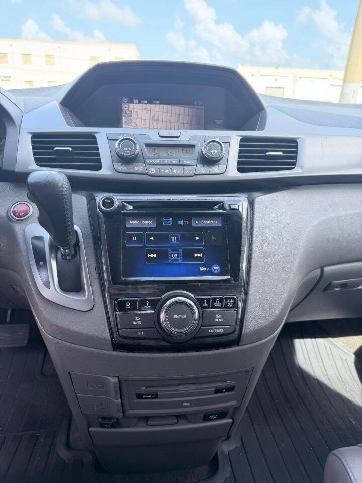Used 2014 Honda Odyssey Touring Elite image 16