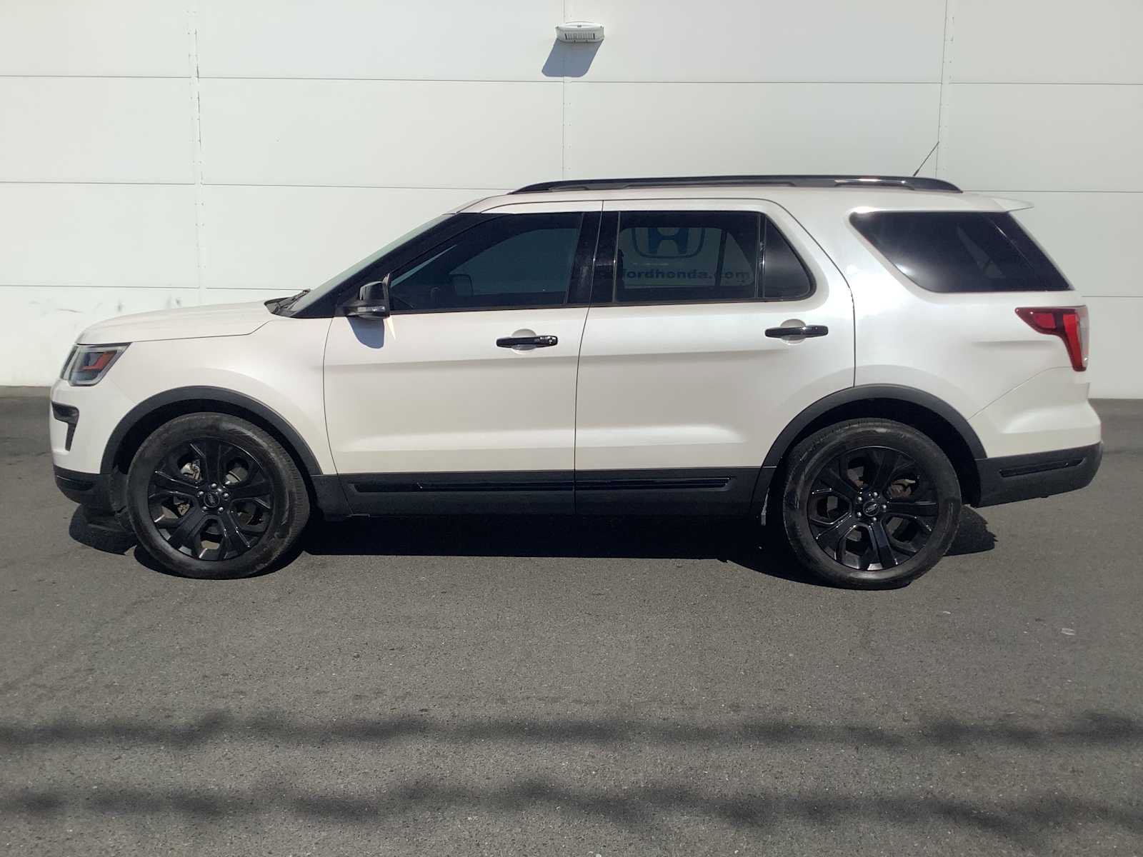 Used 2019 Ford Explorer Sport w/ Equipment Group 401A AWD/4WD image 2