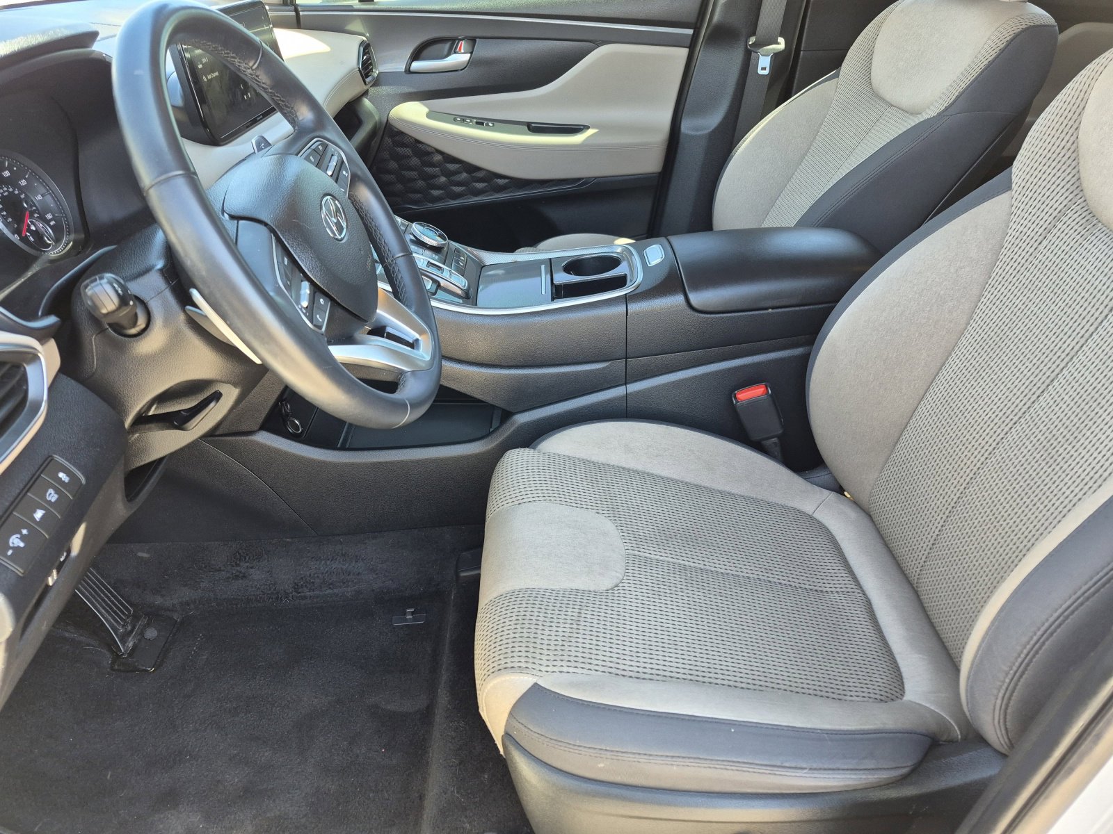 Used 2023 Hyundai Santa Fe SEL image 16