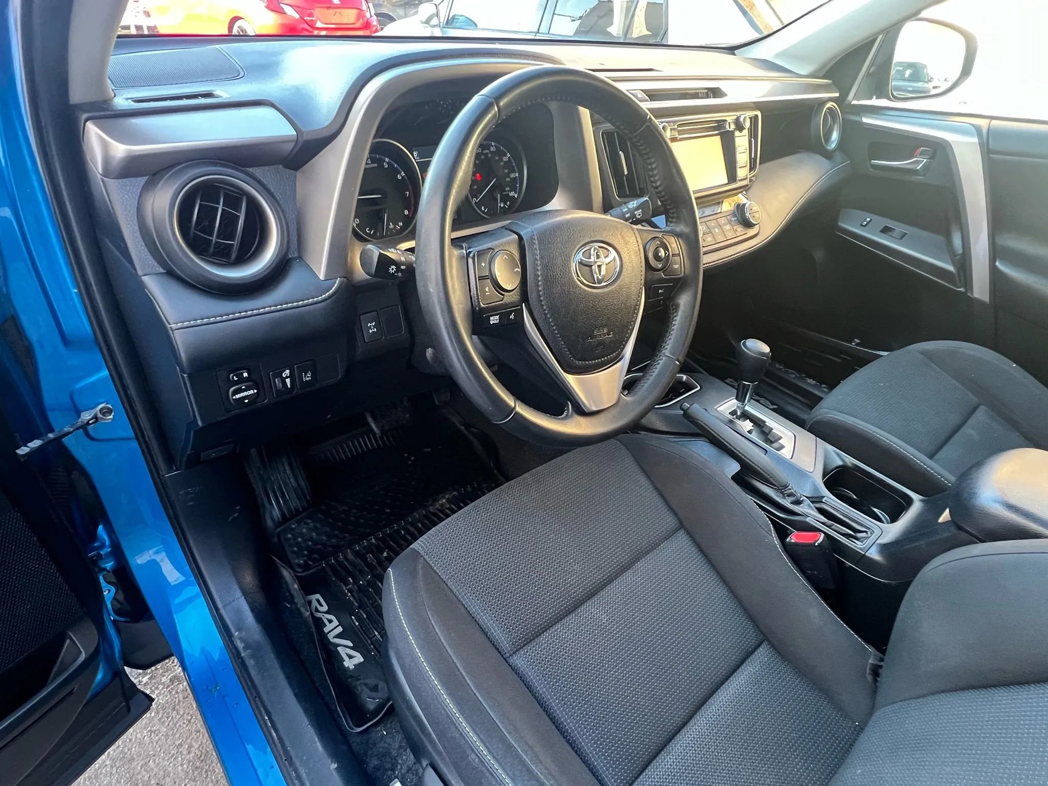 Used 2018 Toyota RAV4 XLE w/ Plus Extra Value Package image 24