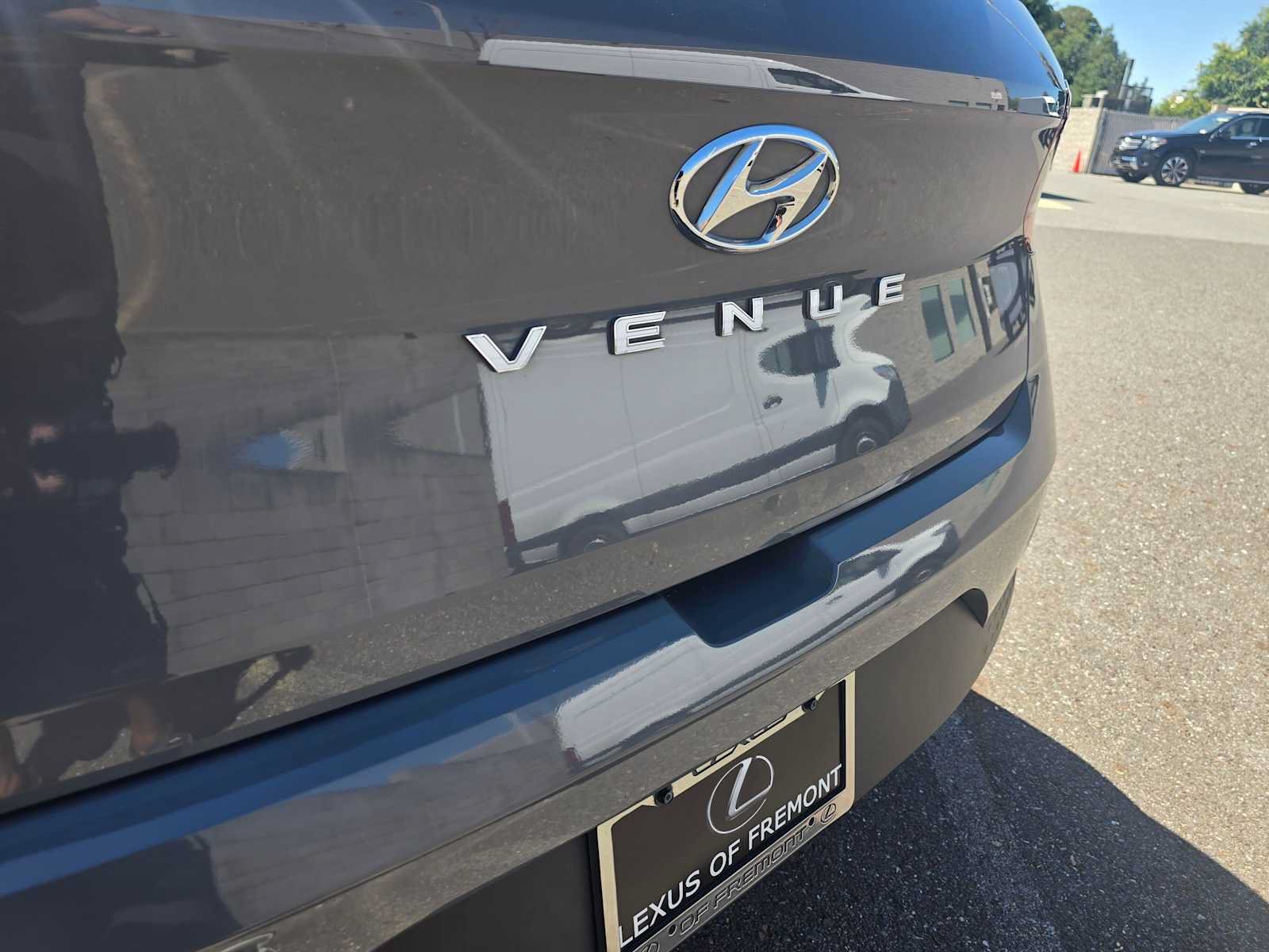 Used 2020 Hyundai Venue SEL FWD image 13