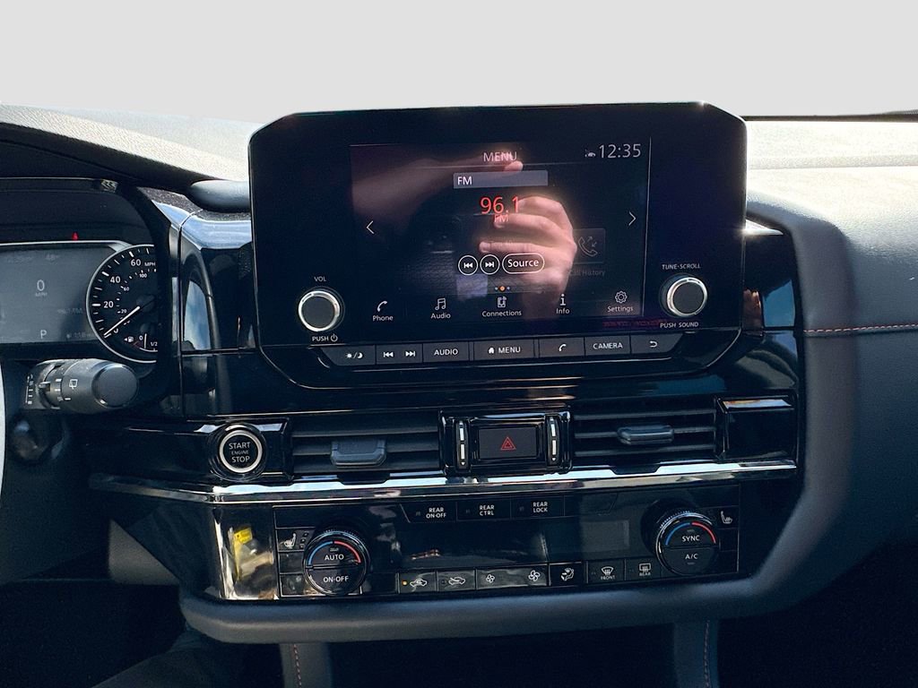 Used 2023 Nissan Pathfinder Rock Creek image 14