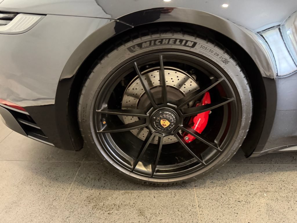 Certified 2024 Porsche 911 Carrera GTS RWD image 12