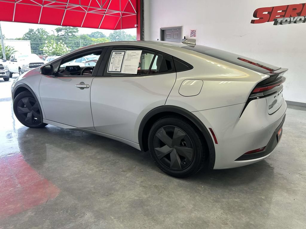 Certified 2025 Toyota Prius LE FWD image 6