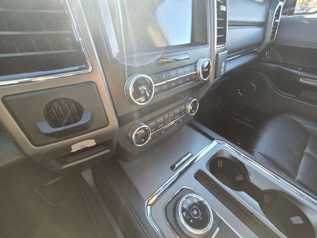 Used 2020 Ford Expedition XLT w/ Equipment Group 202A image 14