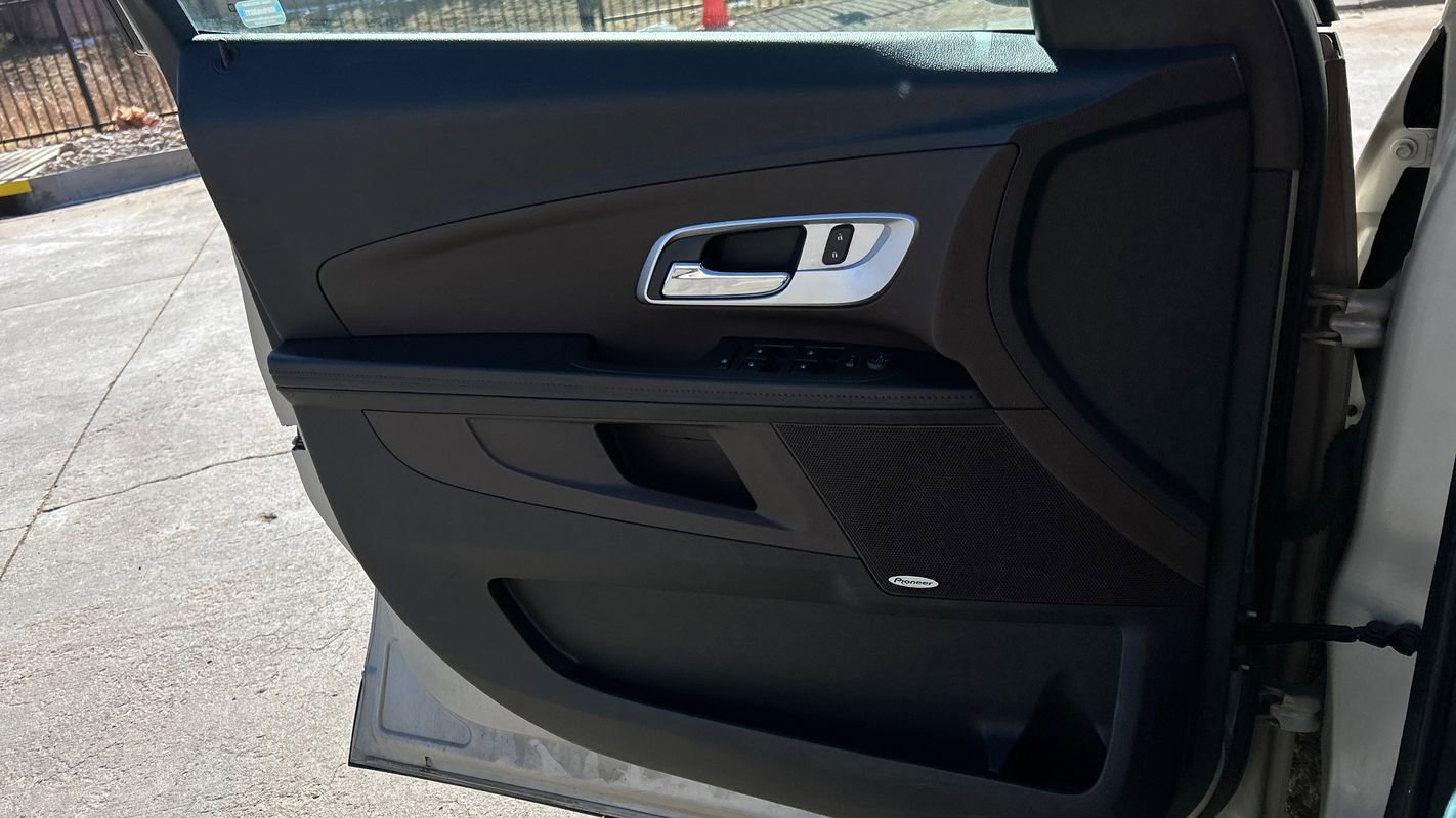 Used 2015 Chevrolet Equinox LT w/ Power Convenience Package FWD image 22