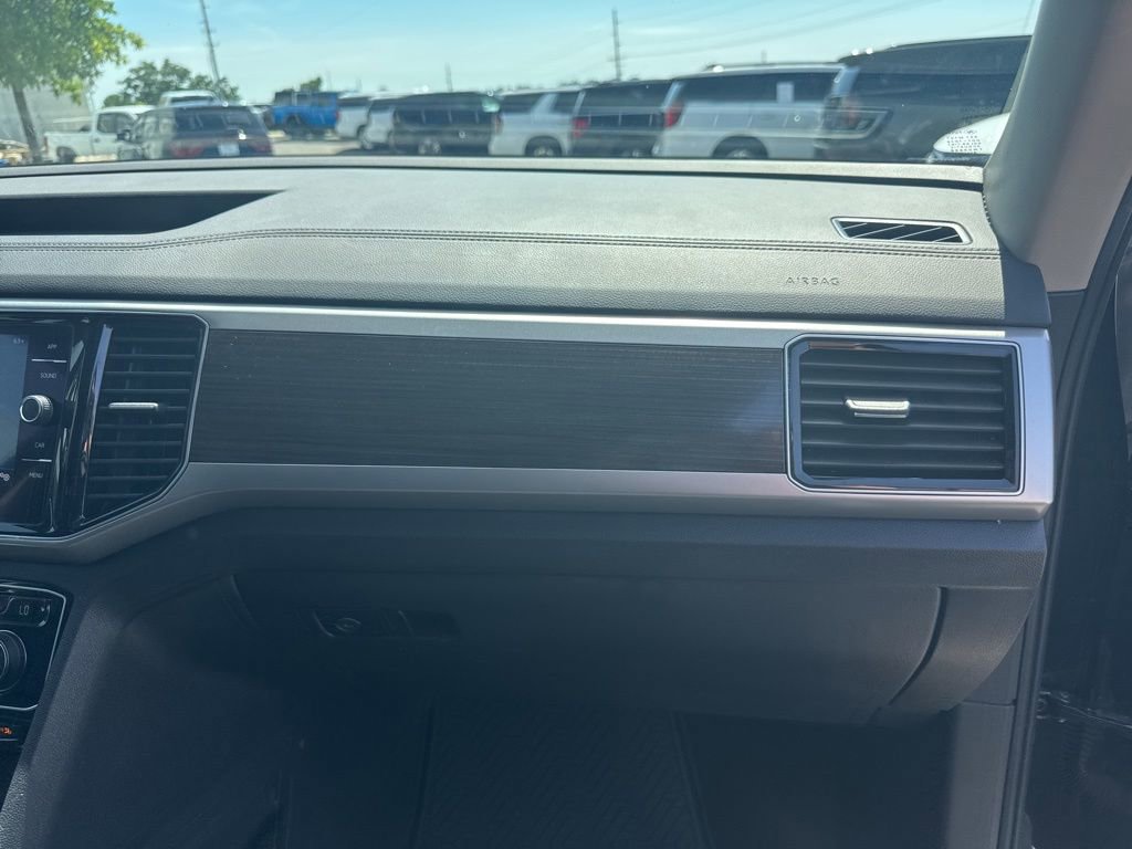 Used 2018 Volkswagen Atlas SEL FWD image 21