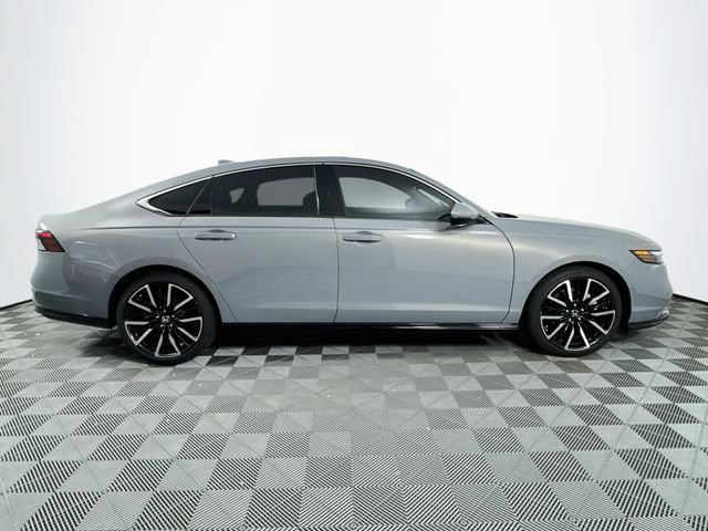 Used 2024 Honda Accord Touring image 9