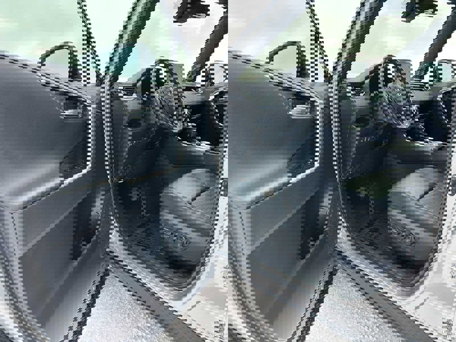 Used 2023 Toyota RAV4 XSE image 20