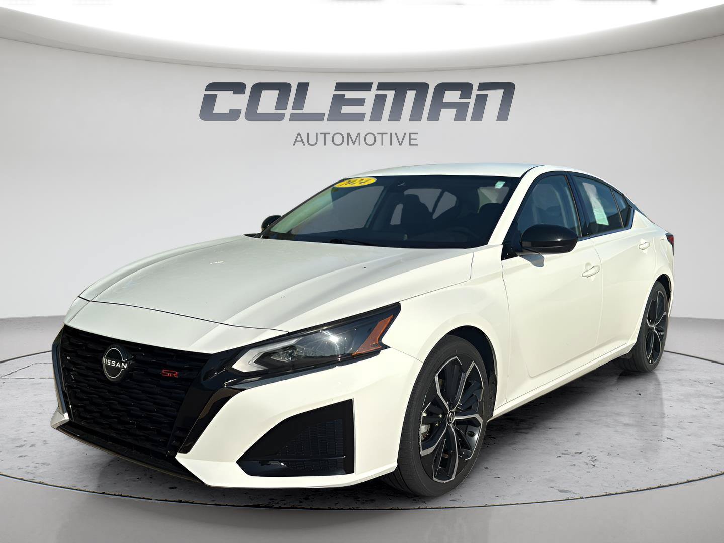 Used 2024 Nissan Altima 2.5 SR FWD image 1