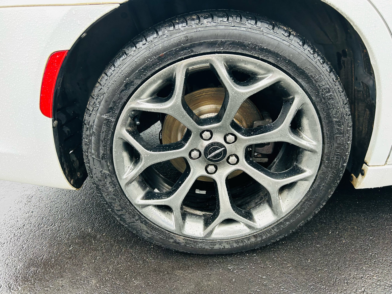 Used 2018 Chrysler 300 Touring w/ Sport Appearance Package image 11