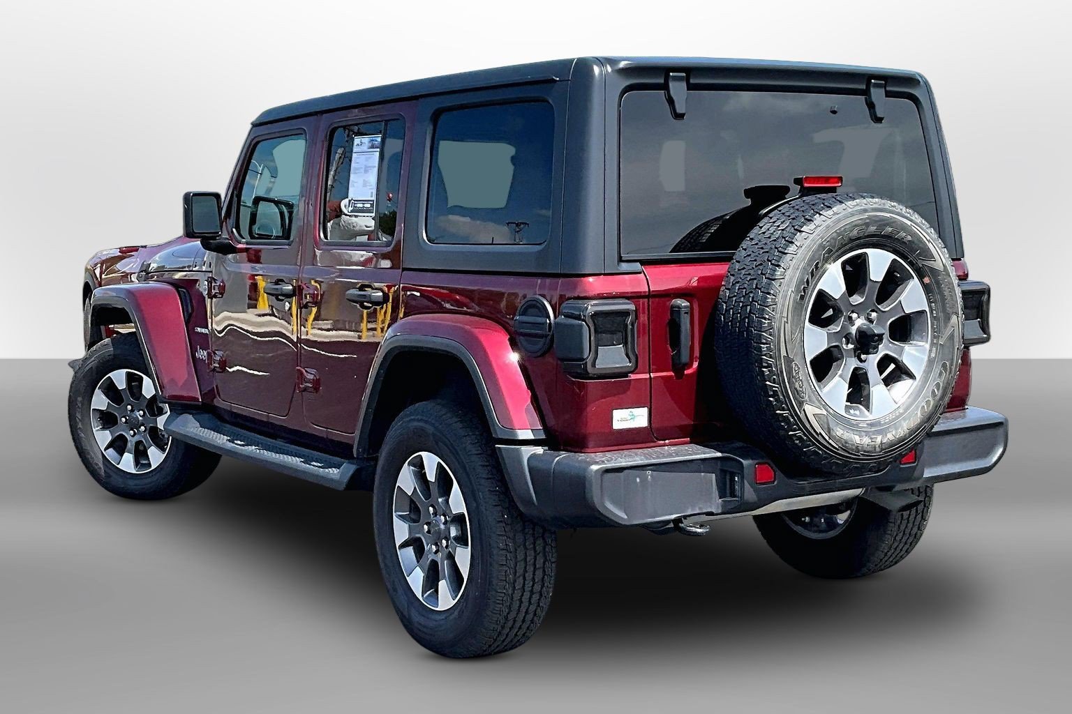 Used 2021 Jeep Wrangler Unlimited Sahara w/ Cold Weather Group AWD/4WD image 10