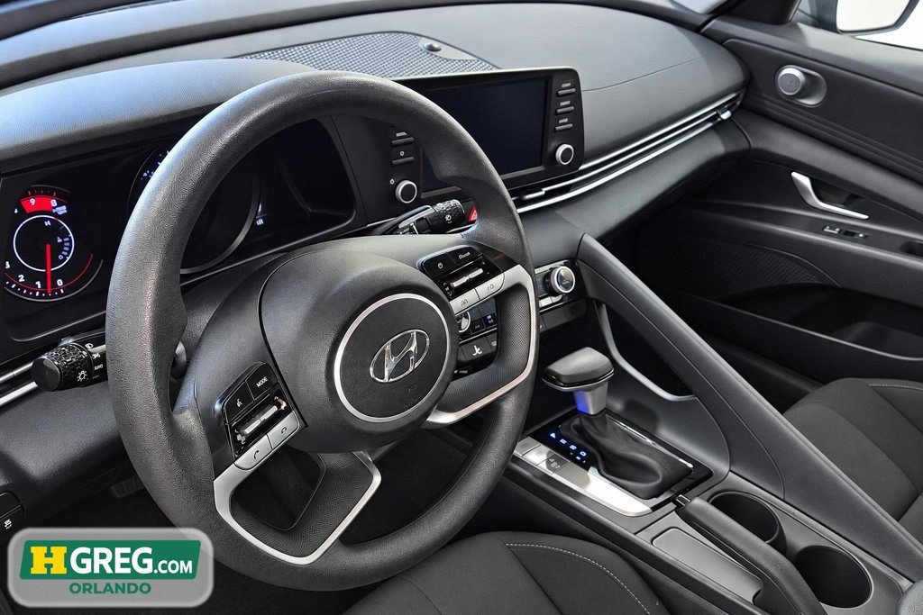 Used 2023 Hyundai Elantra SEL w/ Cargo Package FWD image 13