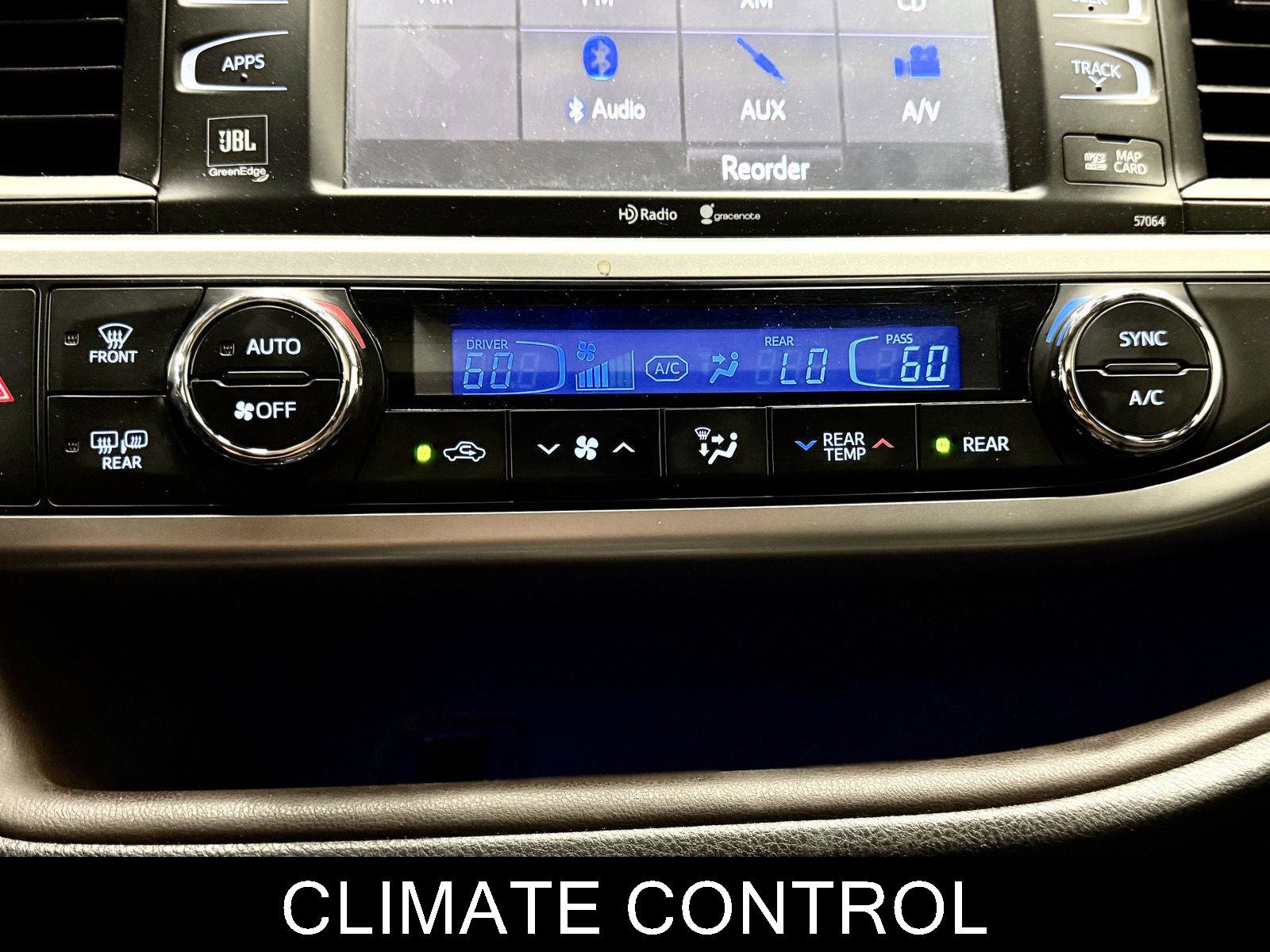 Used 2015 Toyota Highlander Limited Platinum AWD/4WD image 28