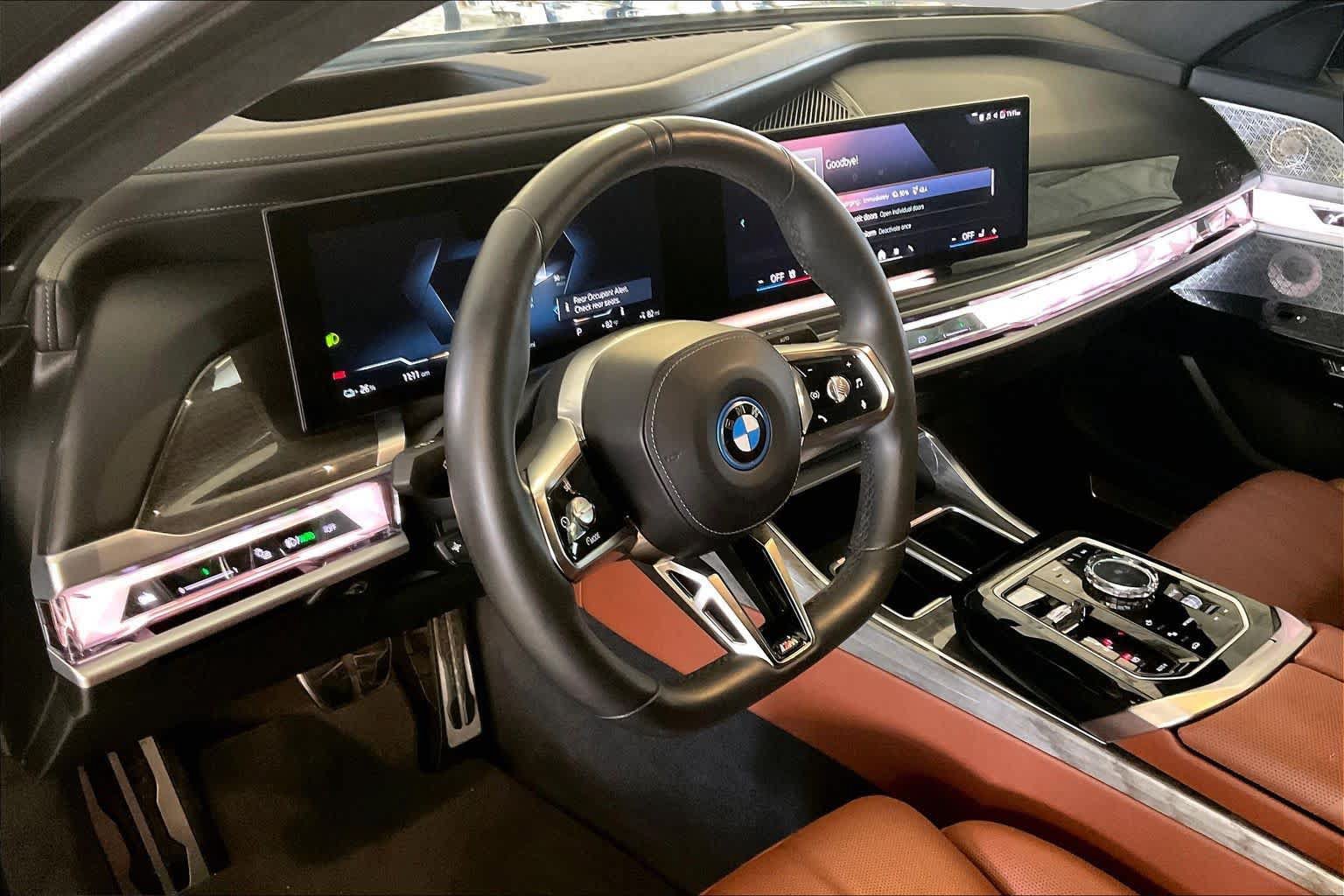 Used 2024 BMW i7 xDrive60 w/ Executive Package AWD/4WD image 15