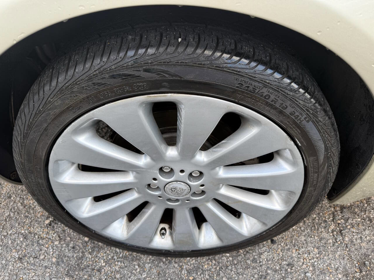 Used 2009 Jaguar XF Premium image 17