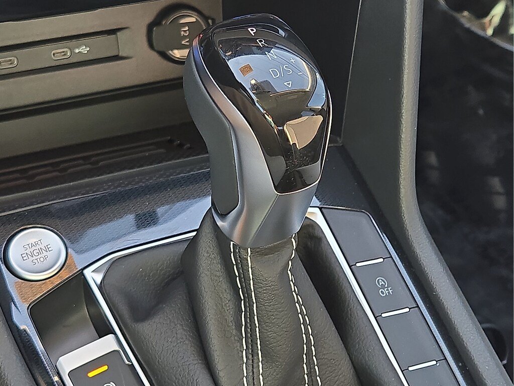 New 2026 Volkswagen Taos SE FWD image 23