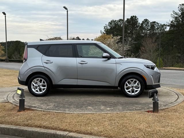 Used 2025 Kia Soul LX image 8
