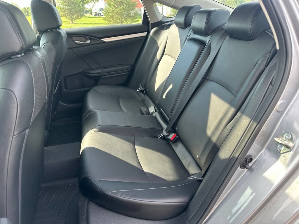 Used 2017 Honda Civic Touring image 14