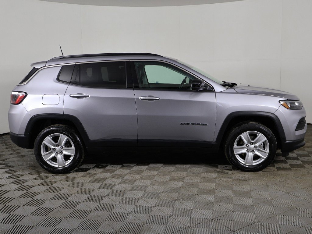 Used 2022 Jeep Compass Latitude w/ Convenience Group image 17