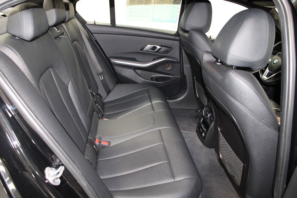 Used 2019 BMW 330i Sedan w/ Convenience Package image 23