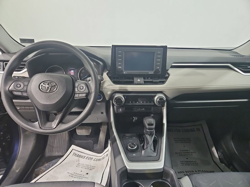 Used 2021 Toyota RAV4 XLE w/ Convenience Package image 12