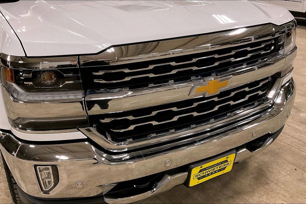 Used 2018 Chevrolet Silverado 1500 LTZ w/ Sport Package AWD/4WD image 28