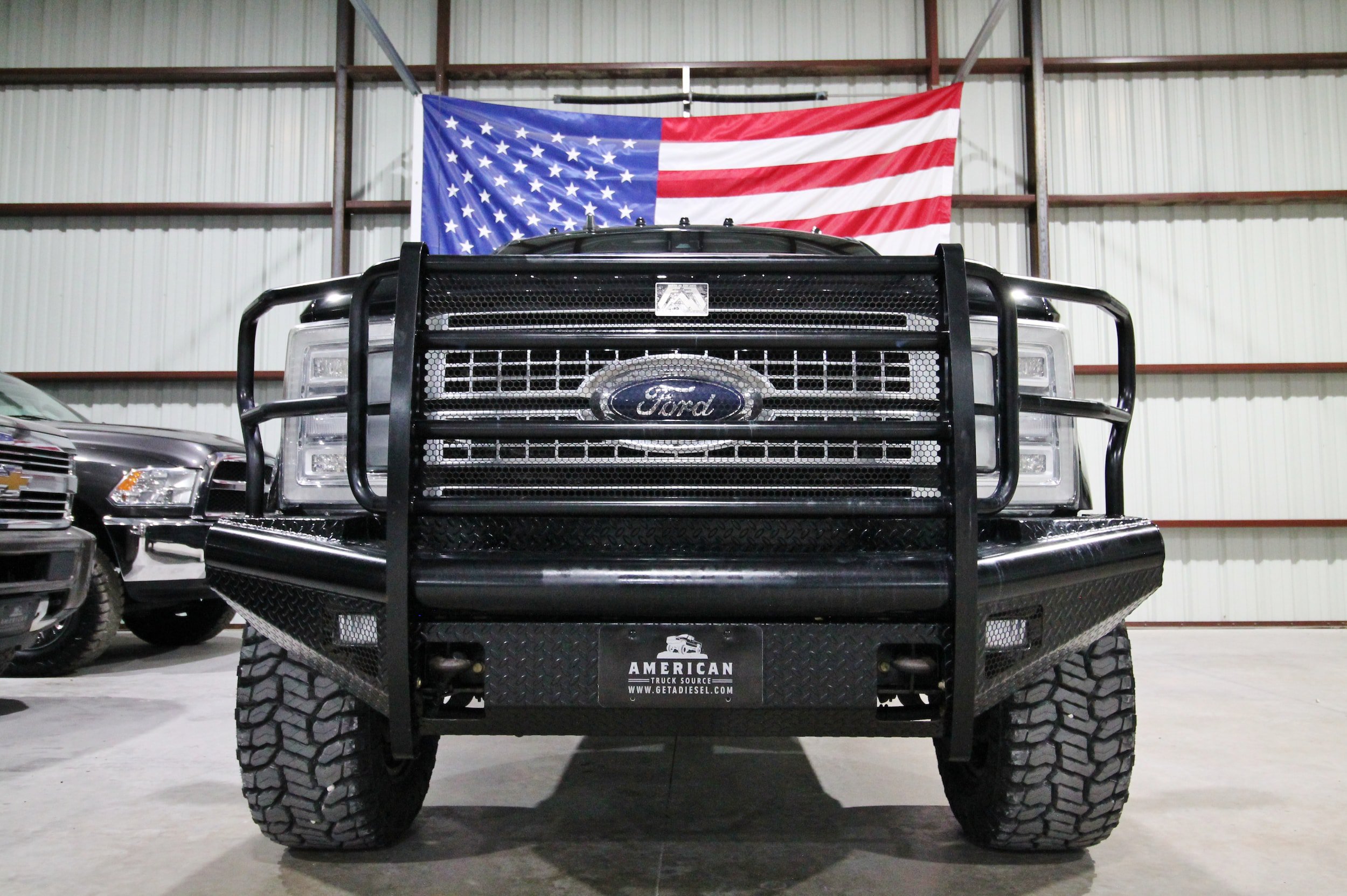Used 2019 Ford F350 Platinum w/ Platinum Ultimate Package AWD/4WD image 2