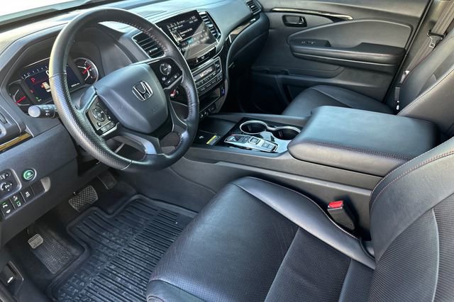 Used 2024 Honda Passport Black Edition image 9