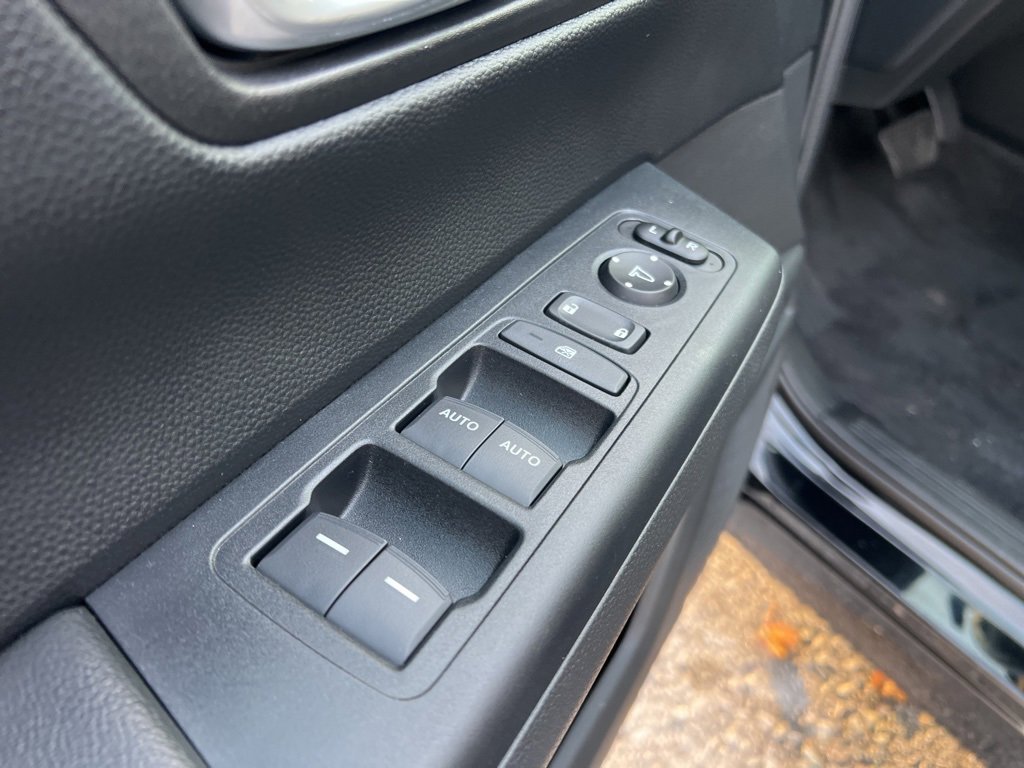 Used 2024 Honda CR-V EX image 11