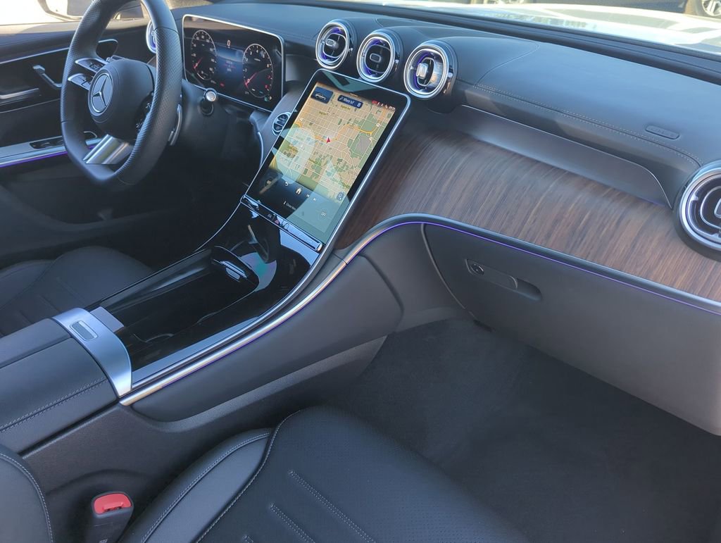 Used 2025 Mercedes-Benz GLC 300 4MATIC image 30