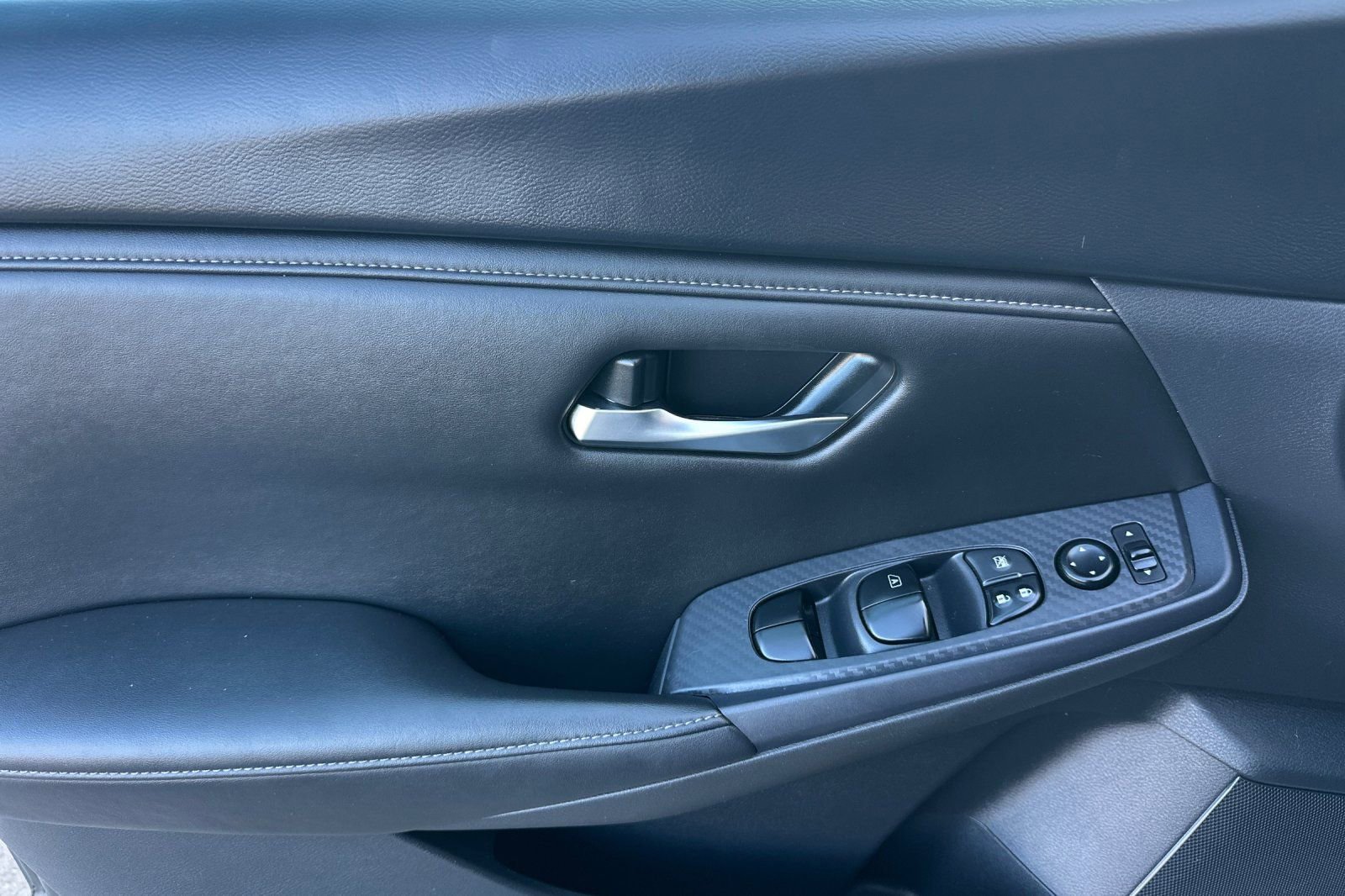 Used 2023 Nissan Sentra SV image 12