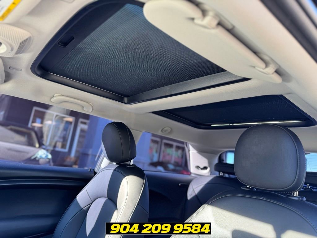 Used 2019 MINI Cooper 2-Door Hardtop w/ Signature Upholstery Package FWD image 12