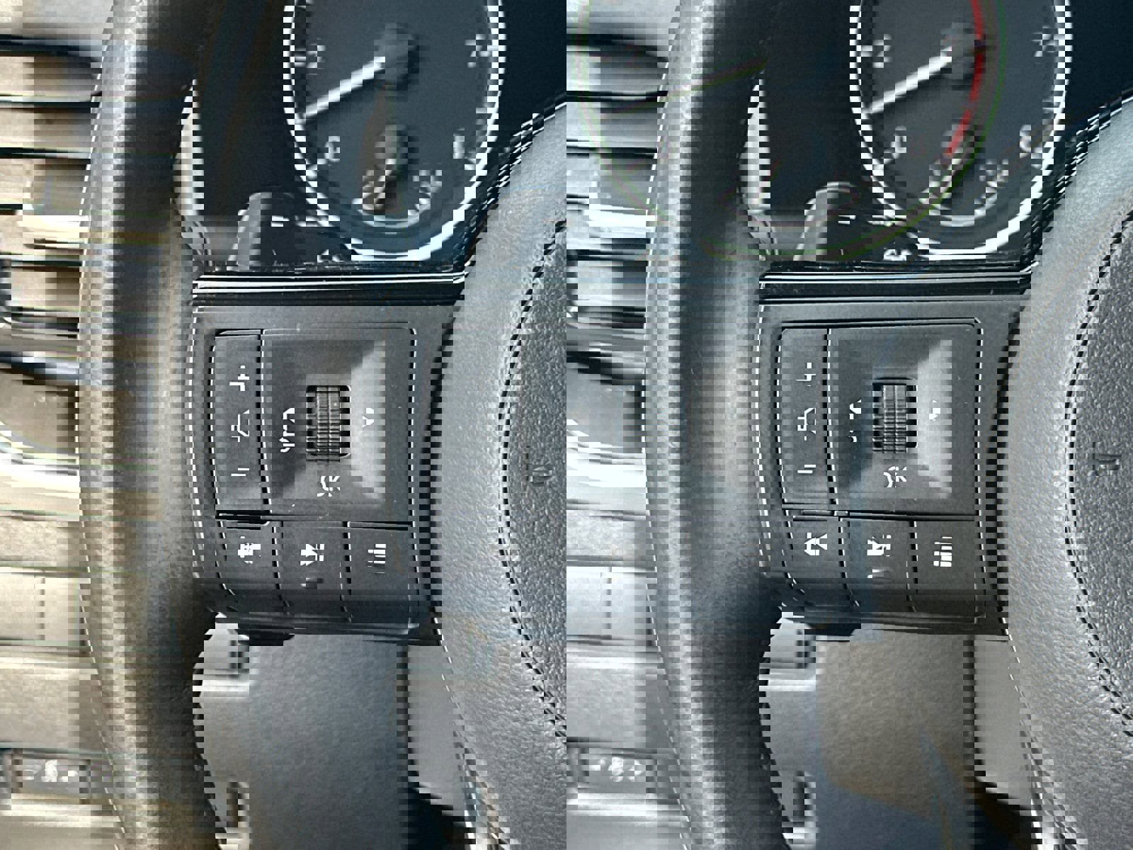 Used 2021 Nissan Rogue SV w/ Premium Package image 25