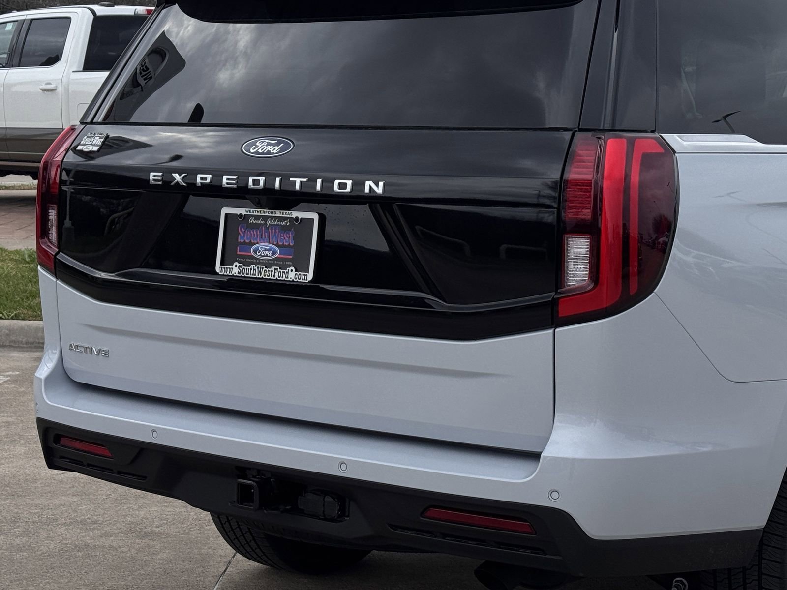 New 2026 Ford Expedition Active image 6