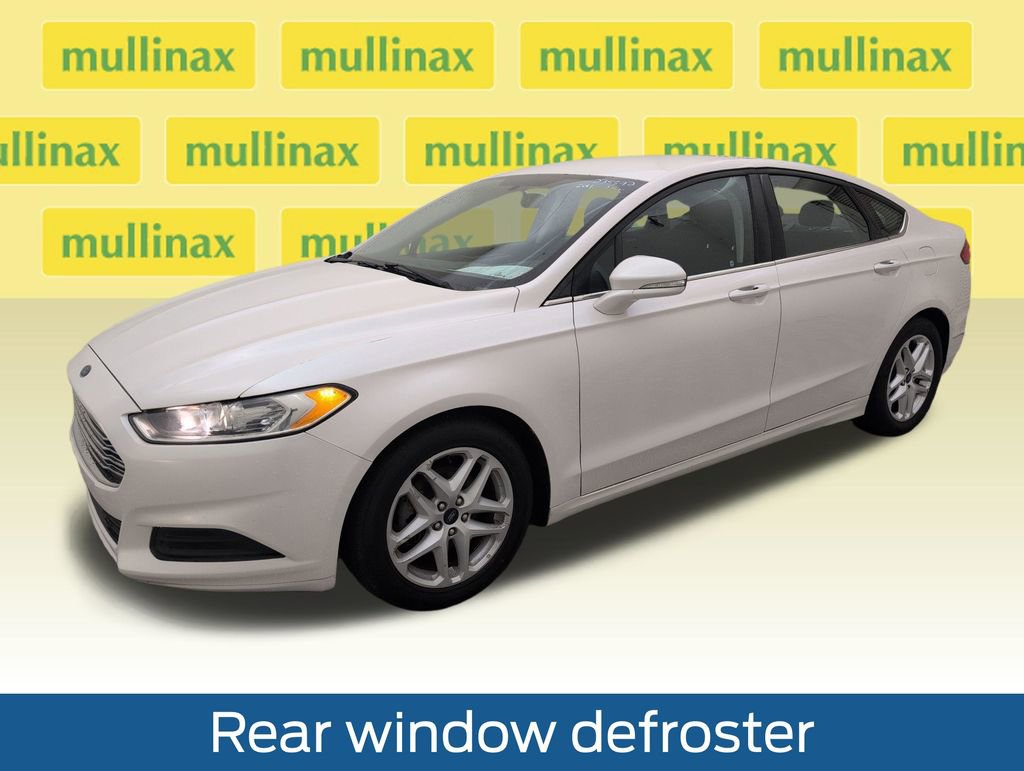 Used 2016 Ford Fusion SE FWD image 11