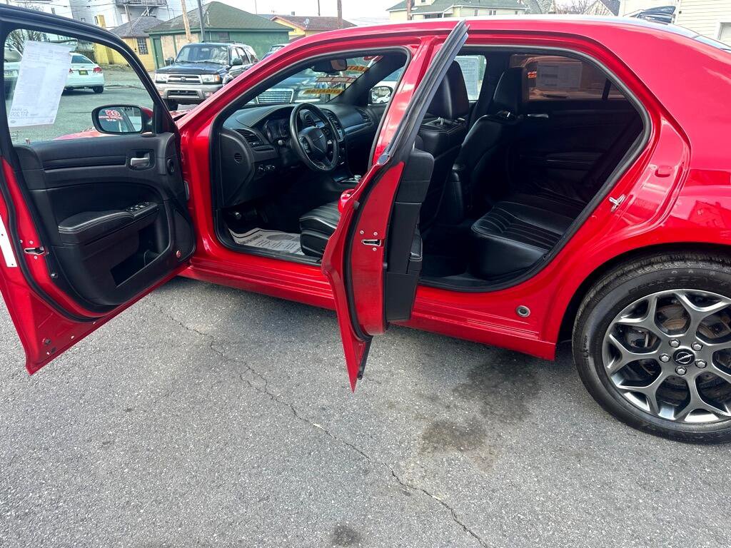 Used 2016 Chrysler 300 S image 15